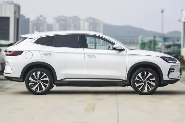 بی وای دی، سانگ پلاس DMi