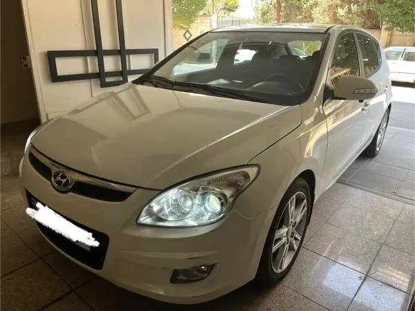 هیوندای  i30