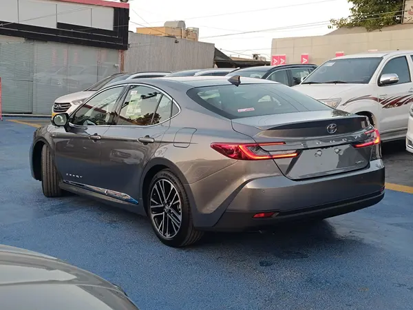 تویوتا، کمری هیبرید