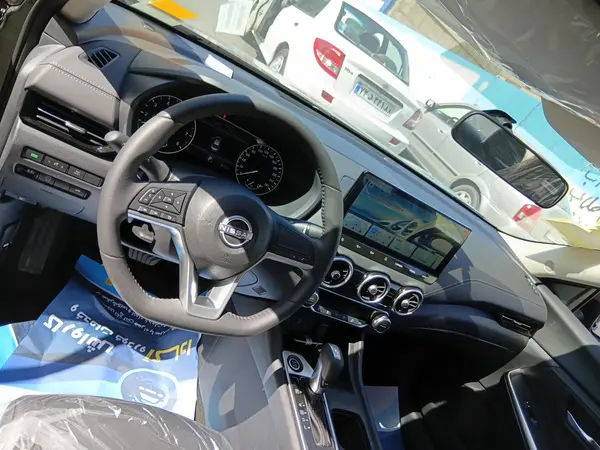 نیسان، سیلفی