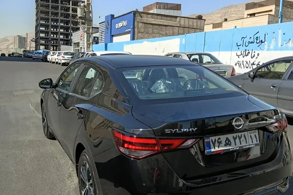 نیسان، سیلفی