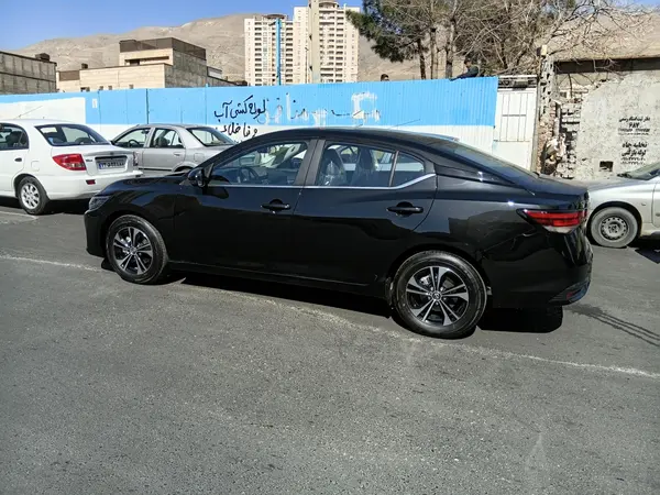 نیسان، سیلفی