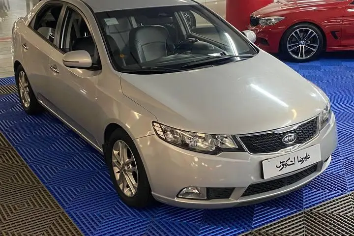 کیا،  سراتو (مونتاژ)