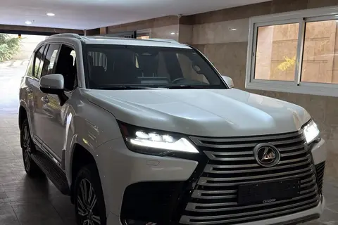 لکسوس، LX