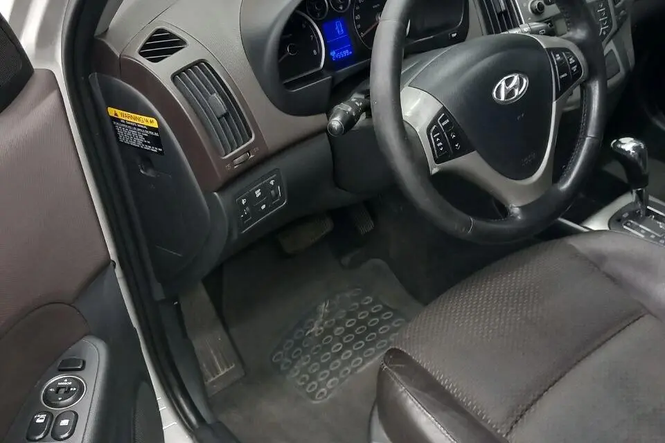 هیوندای  i30