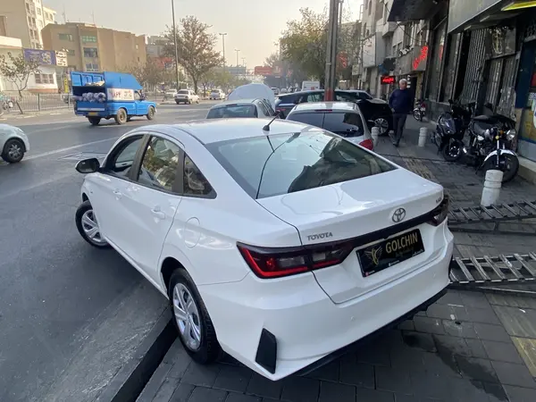 تویوتا، یاریس صندوق دار