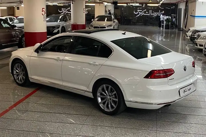 فولکس،  پاسات