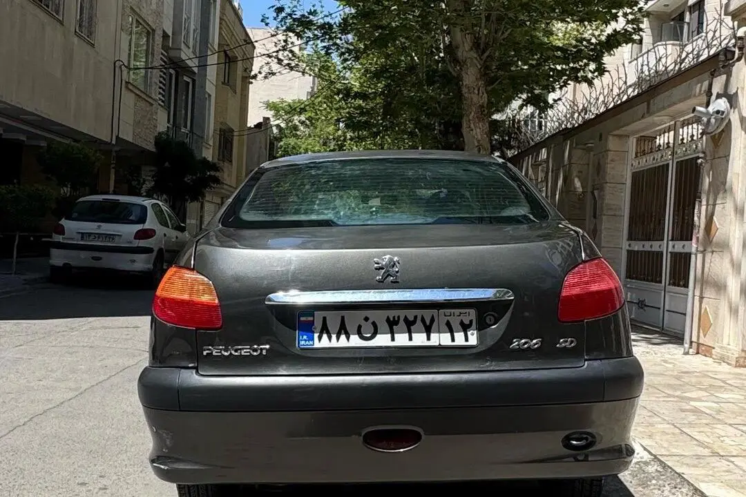 پژو،  206