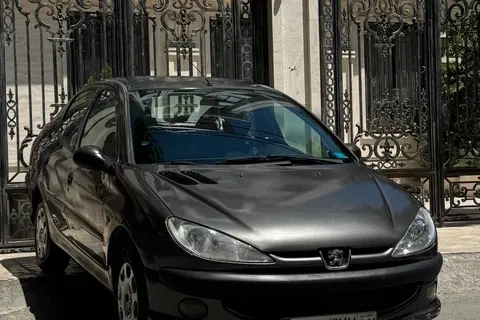 پژو، 206