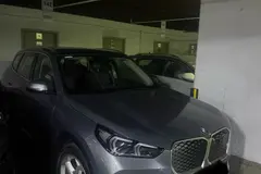ب ام و، iX1