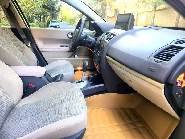 رنو، مگان (مونتاژ)