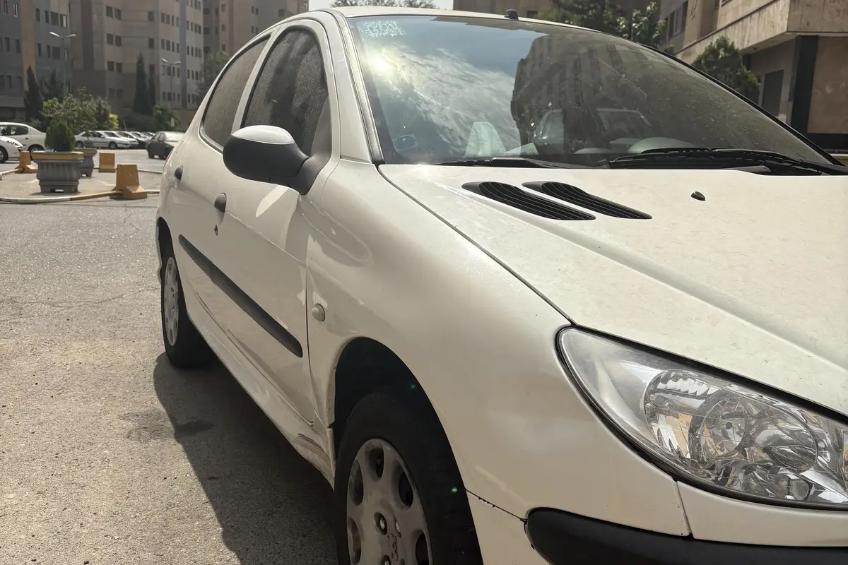 پژو،  206