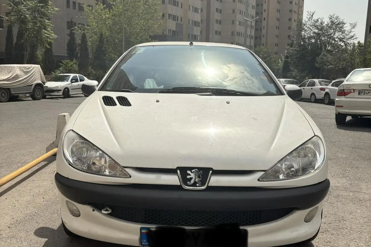 پژو،  206