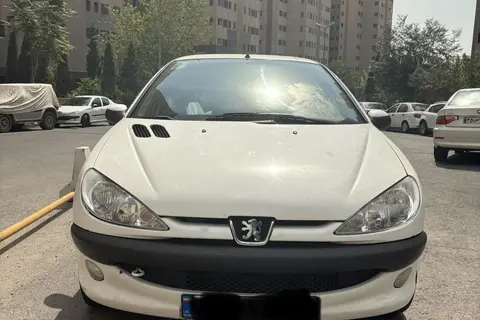 پژو، 206