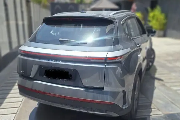 ام وی ام  X77