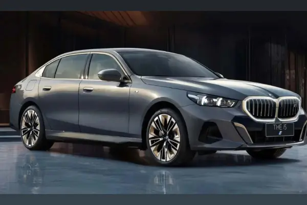 ب ام و، سری 5 سدان