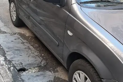 تیبا، صندوق دار