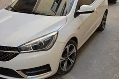 چری، آریزو 5T