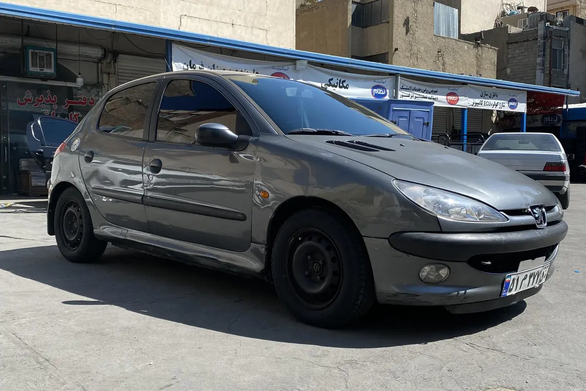 پژو،  206
