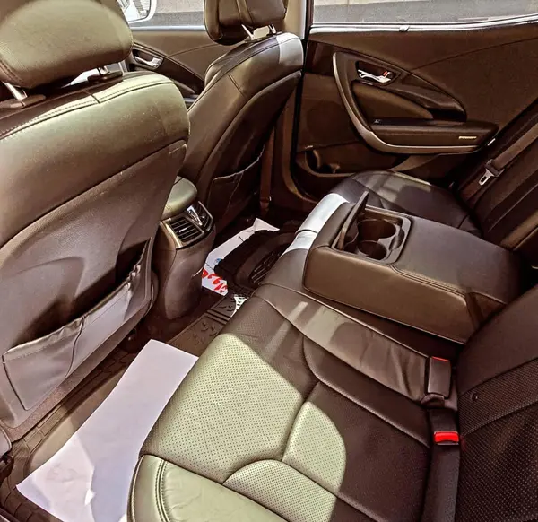 هیوندای، آزرا (گرنجور)