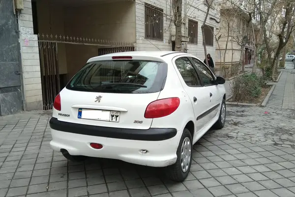 پژو، 206