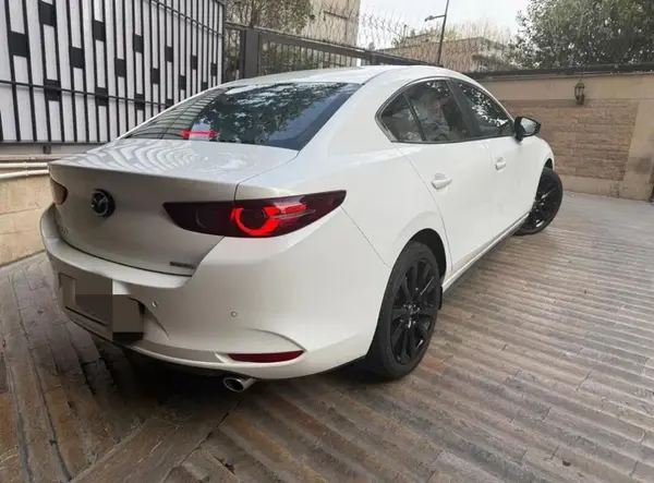 مزدا، 3 وارداتی