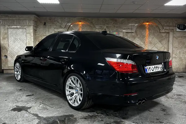 ب ام و، سری 5 سدان