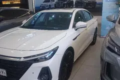 فونیکس، آریزو 8 (Z8)