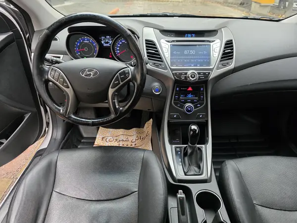 هیوندای، النترا