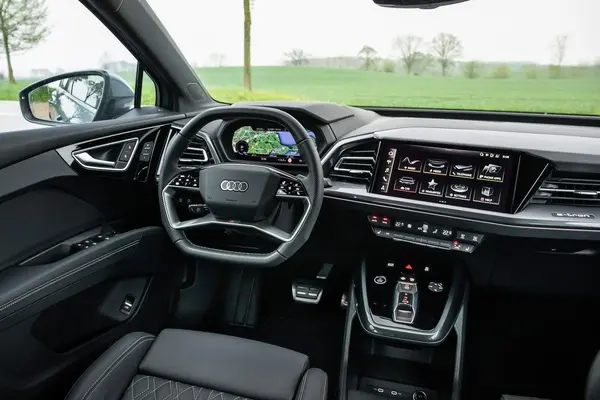 آئودی، Q4 e-tron