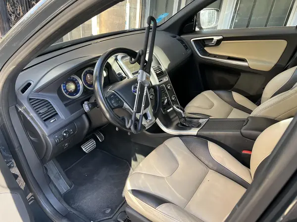 ولوو  XC60