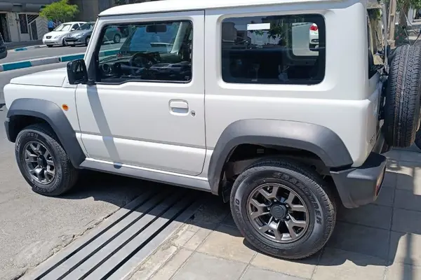 سوزوکی  جیمنی 3 در