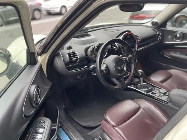 مینی، کانتری من