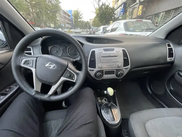 هیوندای  i20