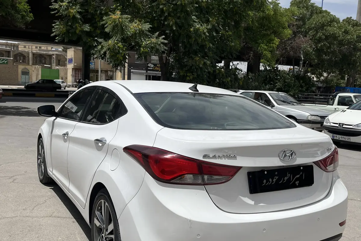 هیوندای،  النترا