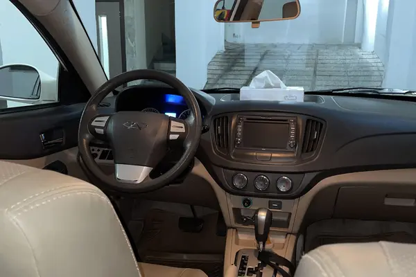 ام وی ام  550
