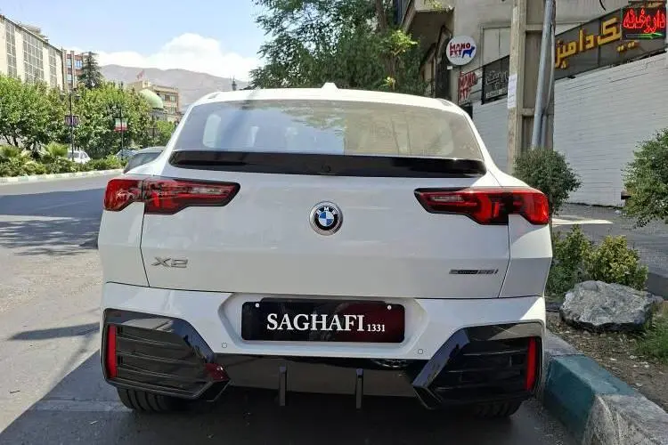 ب ام و،  X2