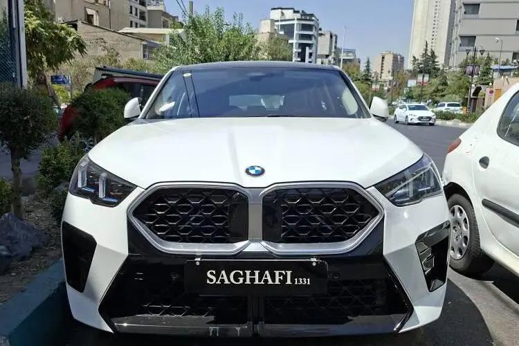 ب ام و،  X2