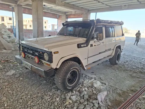 نیسان، پاترول چهار در