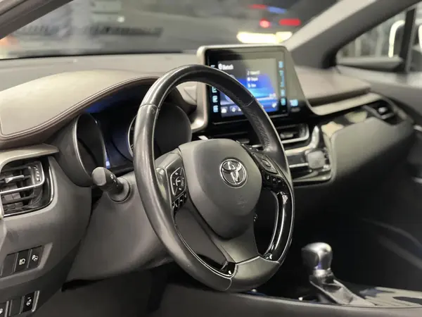 تویوتا، C-HR هیبرید