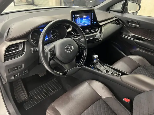 تویوتا، C-HR هیبرید