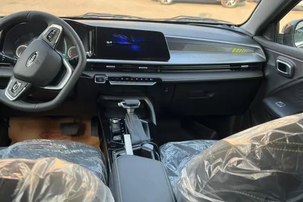 ام وی ام، X33 کراس