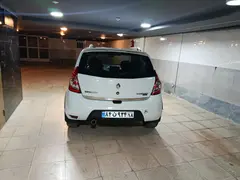 رنو، ساندرو
