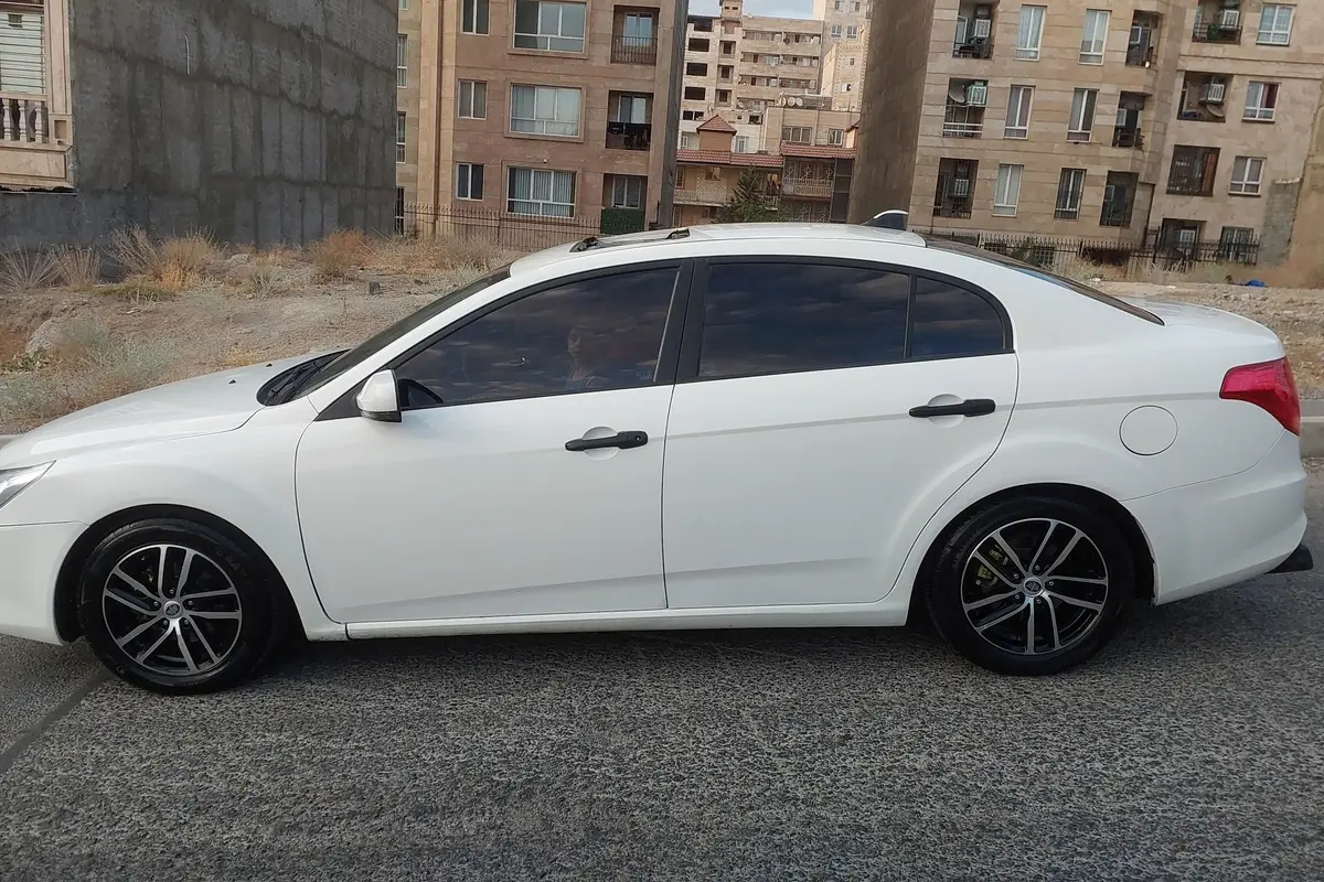 بسترن،  B50F