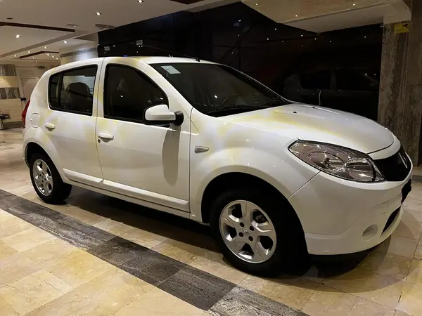 رنو، ساندرو