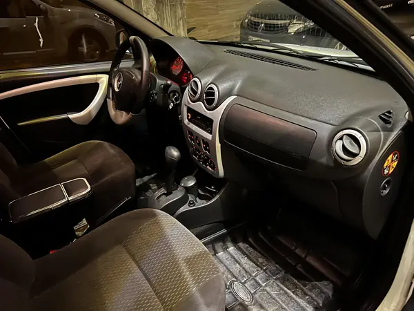 رنو، ساندرو