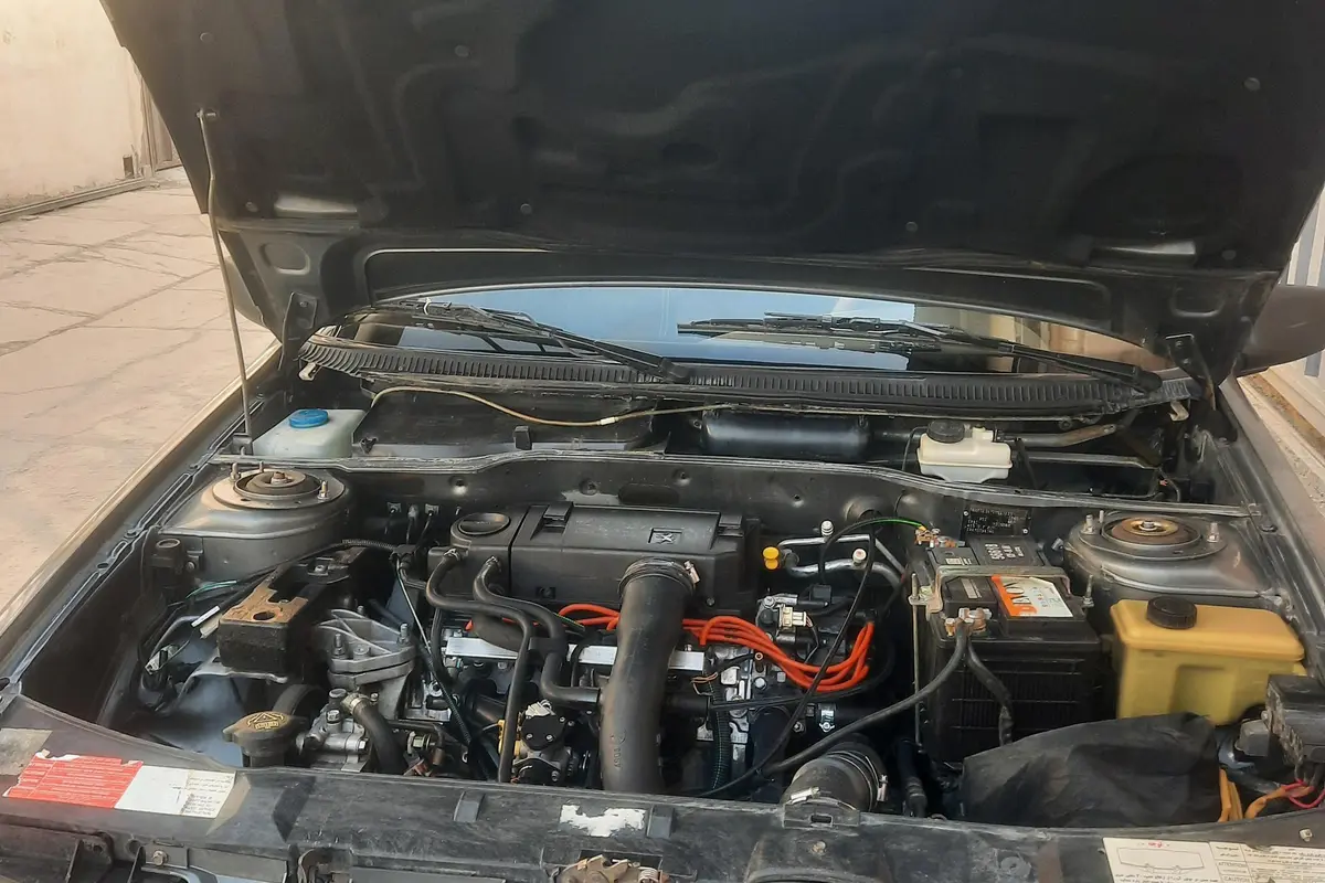 پژو،  405