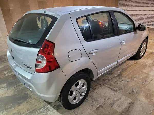 رنو، ساندرو