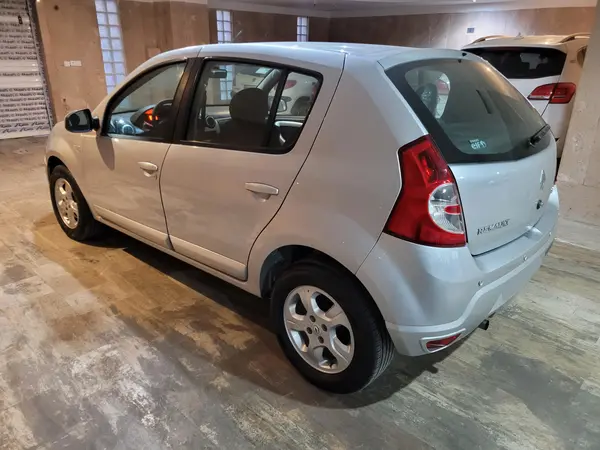 رنو، ساندرو