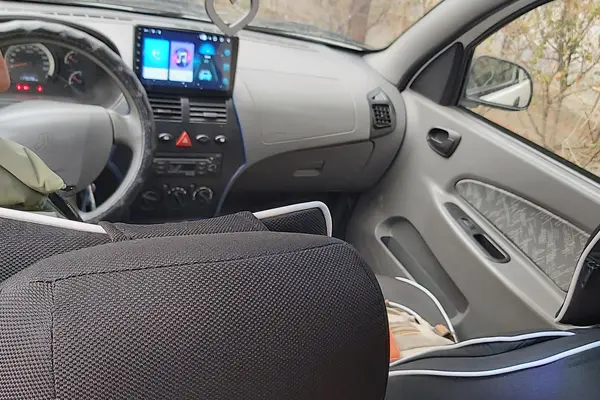 تیبا، هاچ بک